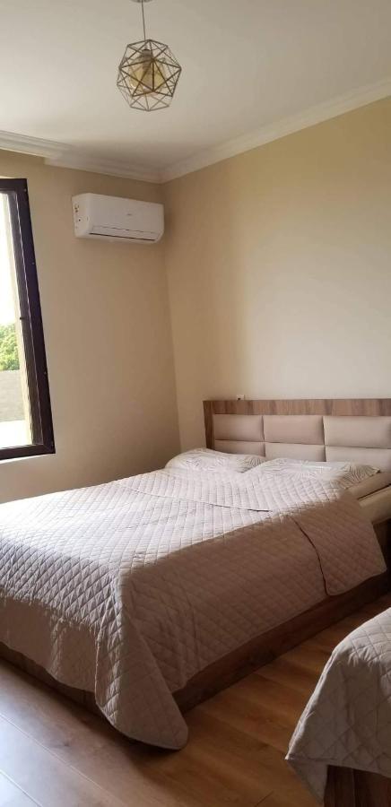 Mate'S Guest House Кобулети Экстерьер фото