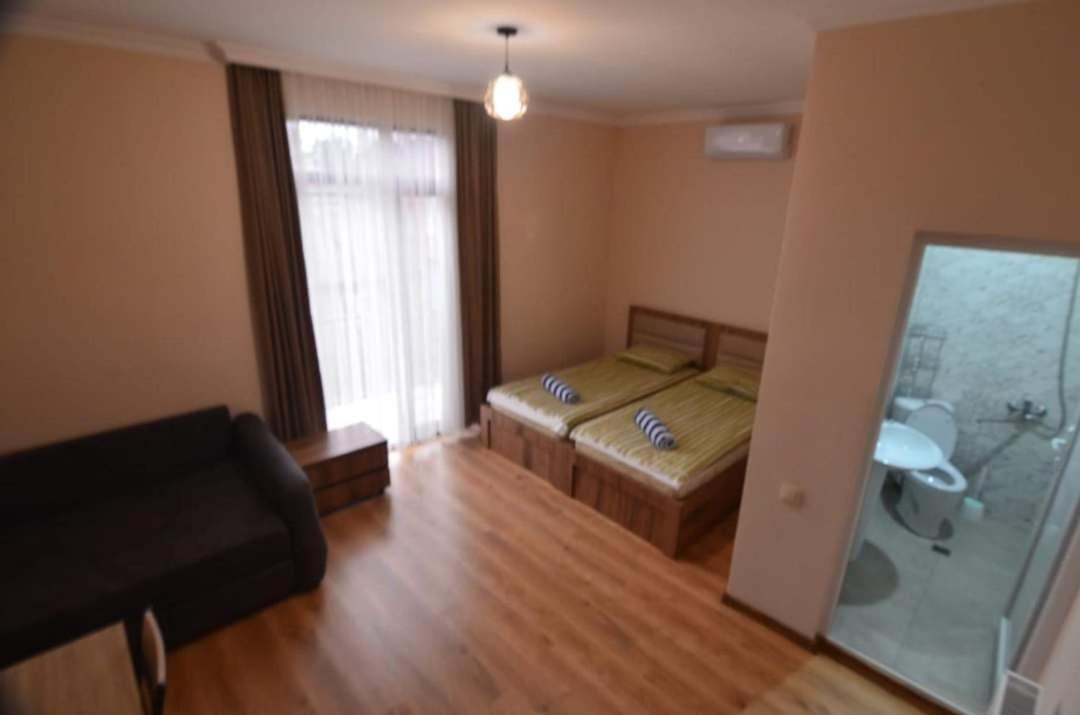 Mate'S Guest House Кобулети Экстерьер фото